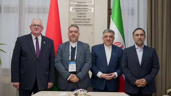 دیدار هیئت ایرانی با رئیس کمیسیون مرکزی انتخابات
بلاروس