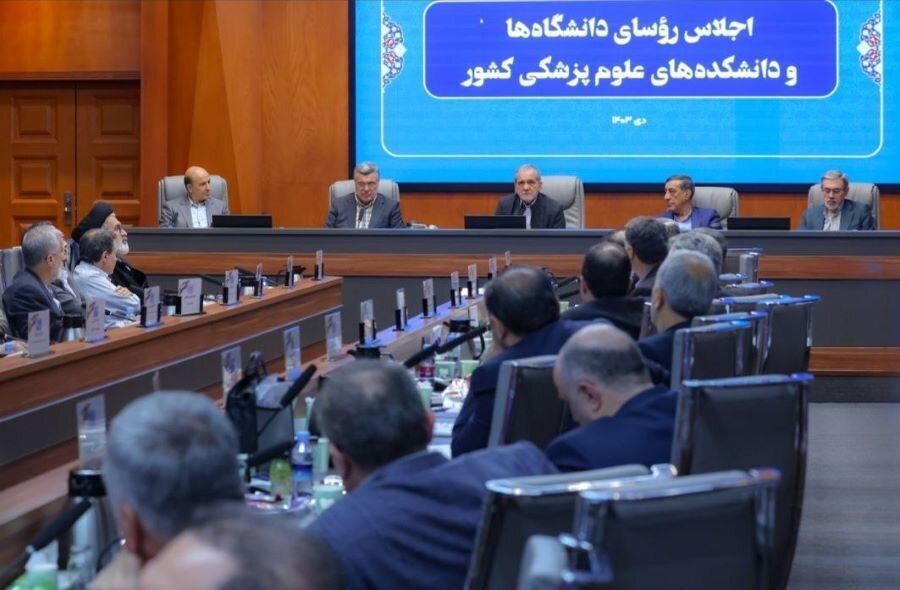 رئیس‌جمهور: با این شیوه عرضه دارو نمی‌توان به عدالت
رسید