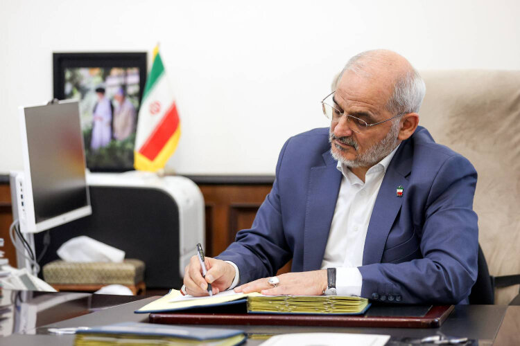 رسانه‌های متعهد می‌توانند نقشی چشمگیر در اصلاح ناراستی‌ها
ایفا کنند