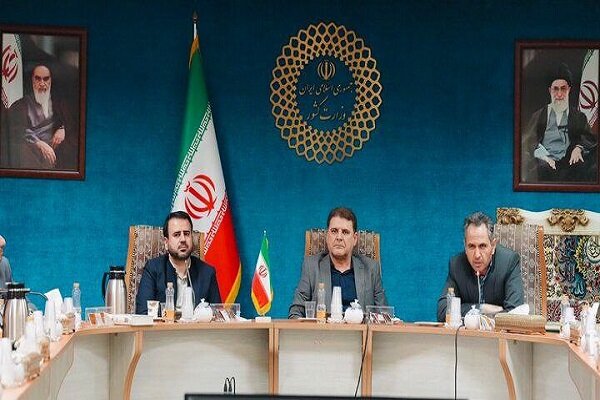 زینی وند: باید جوانان را به فعالیت‌های تشکلی ترغیب
کنیم