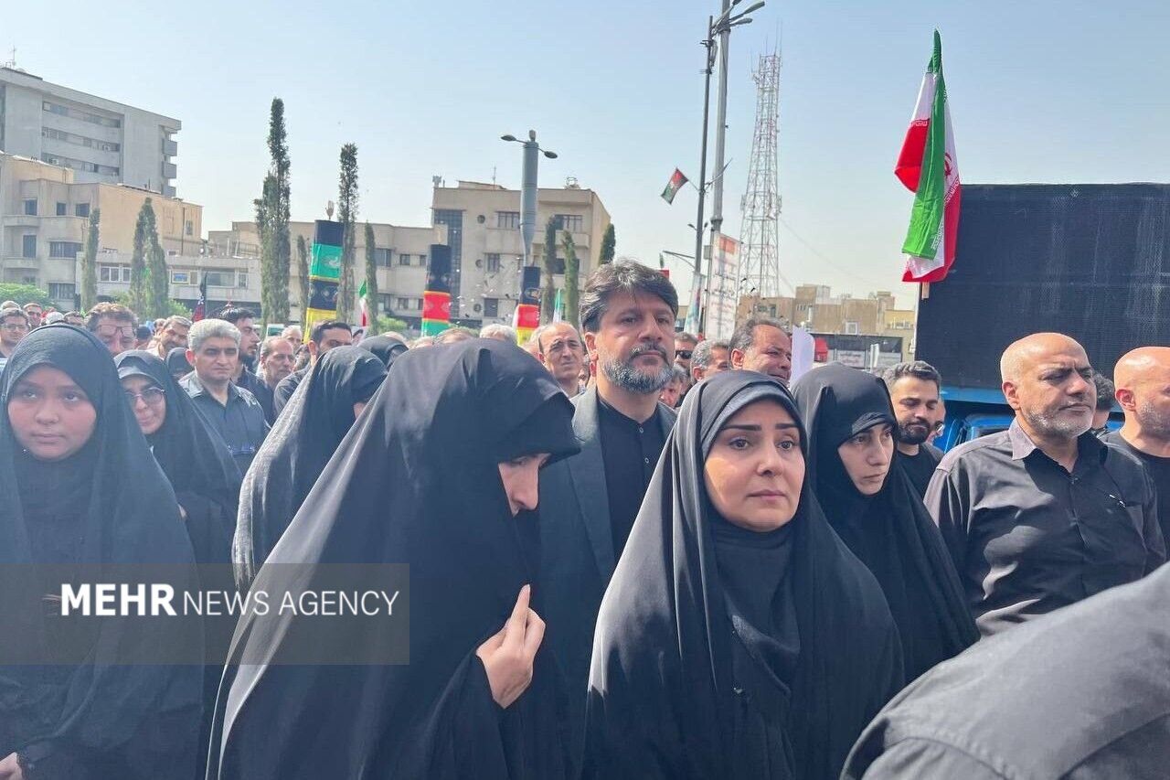 صادق: شهدای اقتدار ملی، نماد ایستادگی و استکبارستیزی ملت
ایران هستند