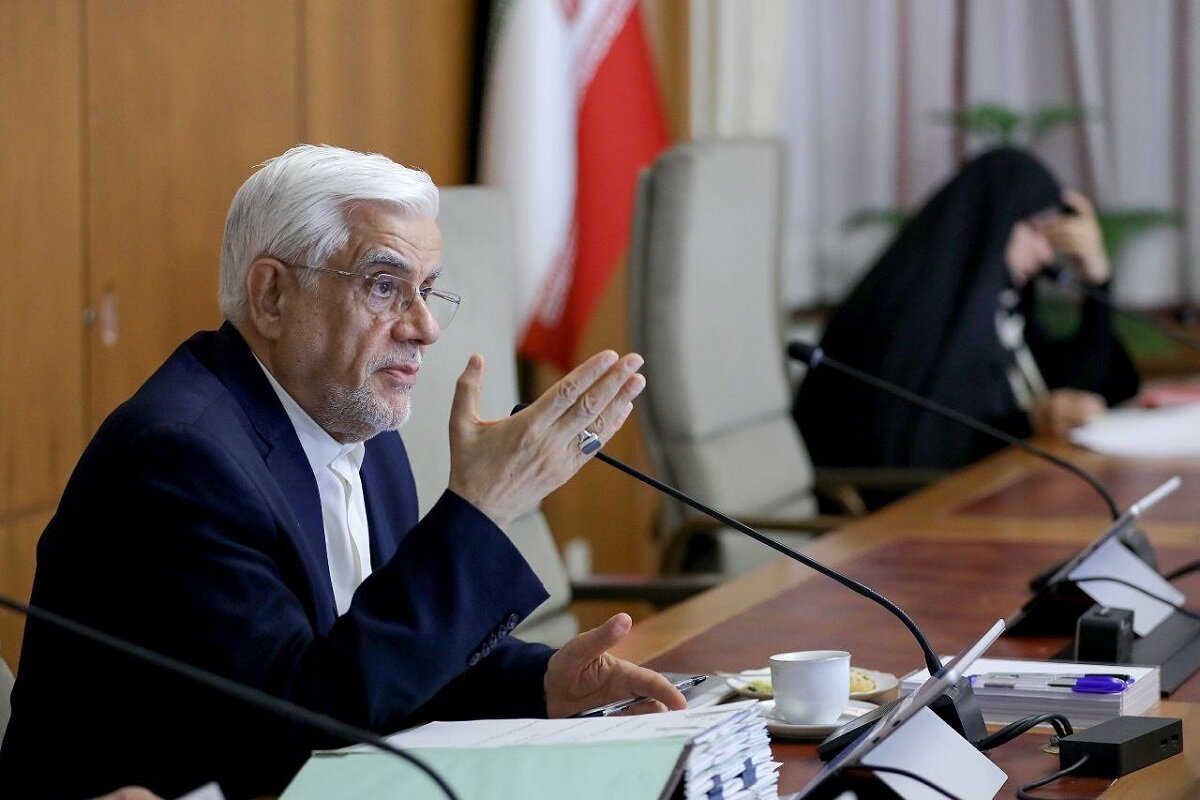 عارف: دولت تمام تلاش خود را برای حل ناترازی‌ها به کار بسته
است