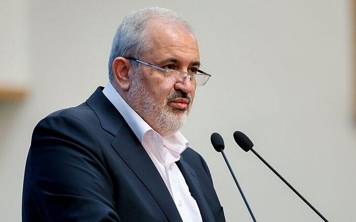 علی‌آبادی: دولت ۶۰ همت بدهی‌ پیمانکاران برق را تأمین
می‌کند