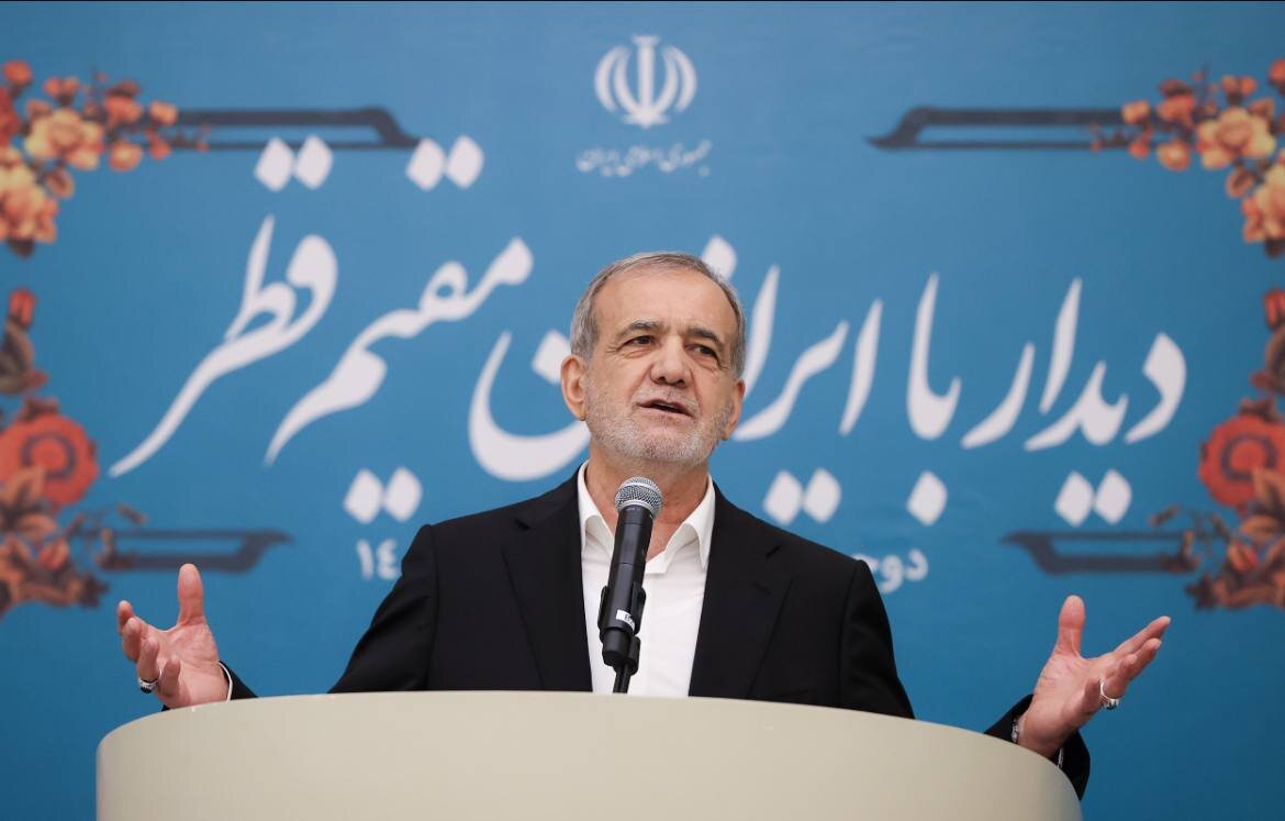 مسخره است رژیمی با ۷۰ سال جنایت به ملت متمدن ایران رهنمود
دهد