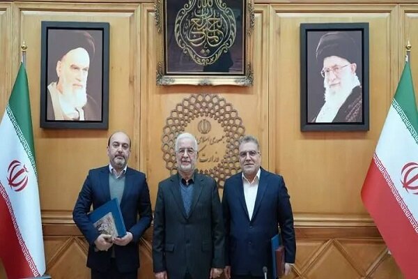 مهدی دوستی معاون هماهنگی امور اقتصادی و توسعه منطقه‌ای وزارت
کشور شد