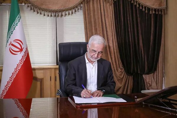 مومنی: کارگران ستون‌های اصلی پیشرفت هستند