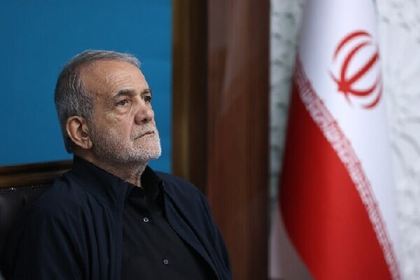 واکنش رئیس‌جمهور به حضور رهبر انقلاب: ابوالفضل علمدار،
خامنه‌ای نگهدار