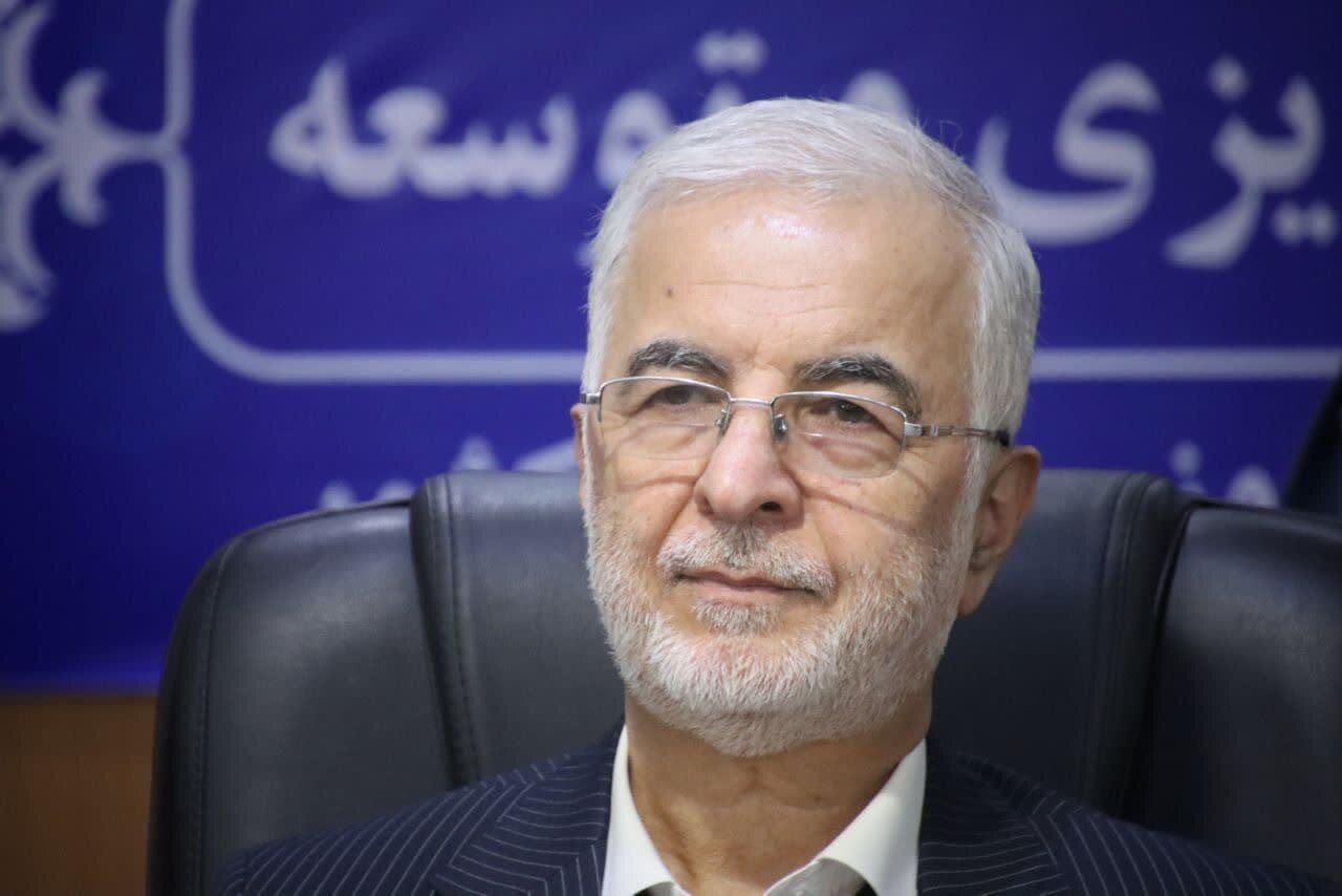 وزیر کشور از تدوین مجوزهای بی‌نام سرمایه‌گذاری در استان‌ها
خبر داد