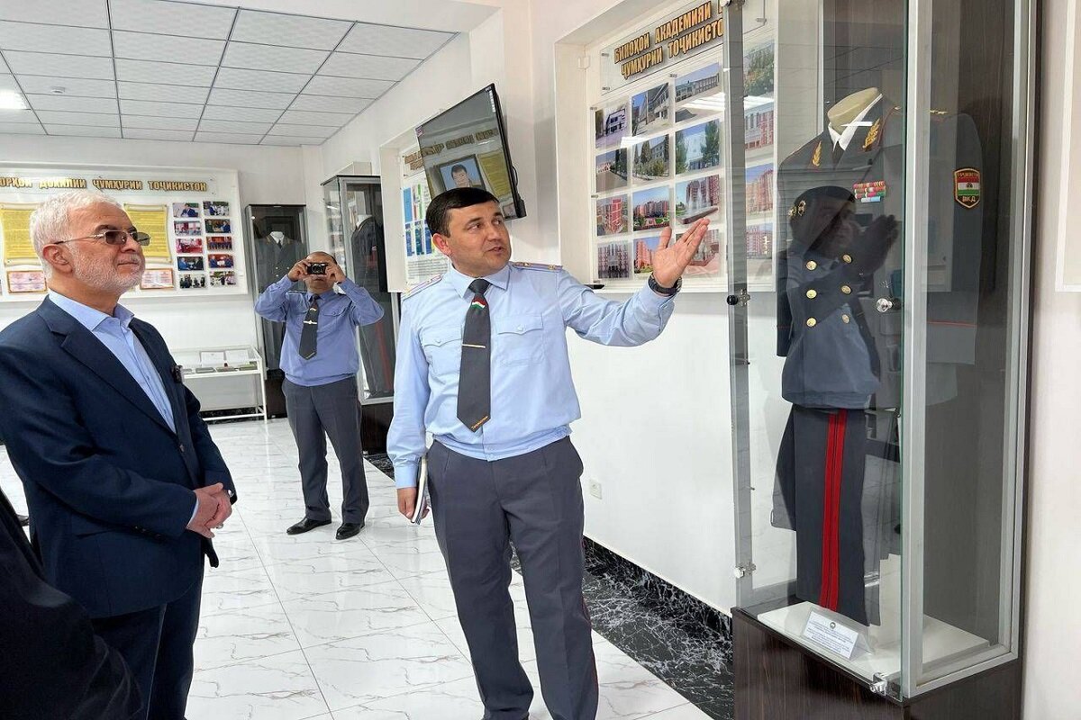 وزیر کشور پس از سفر ۲ روزه به جمهوری تاجیکستان به ایران
بازگشت