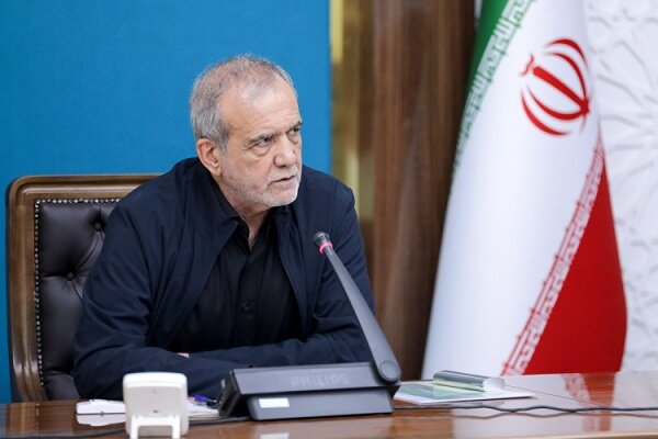 پزشکیان: با هر تصمیم و اقدامی که ناامنی دیجیتال را گسترش
دهد، مخالفم
