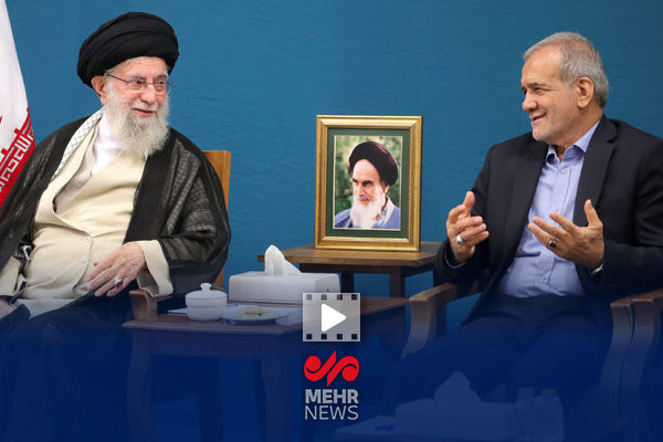پزشکیان با کمک مقام معظم رهبری کشور را از جنگ نجات
داد