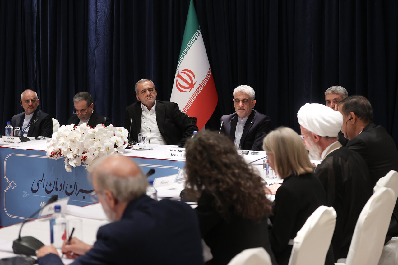 پزشکیان: به دنبال صلح و امنیت برای همه مردم دنیا
هستیم