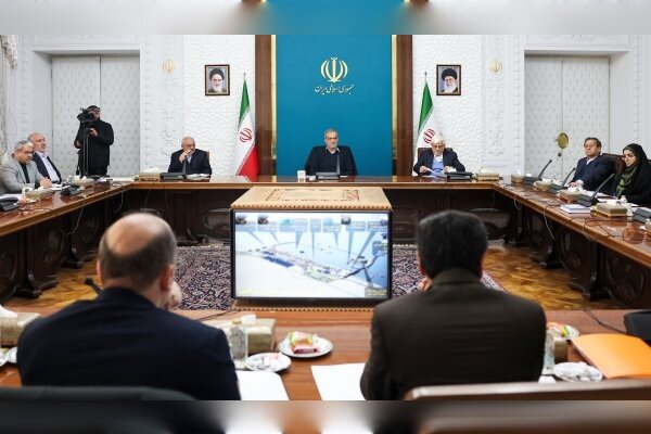 پزشکیان: به کارگیری مشاوران جهانی برای تهیه نقشه راه بنادر
ضروری است