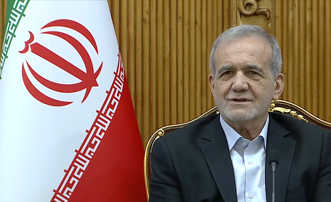 پزشکیان: تلاش می‌کنیم روابط با همسایگانمان را بیشتر
کنیم