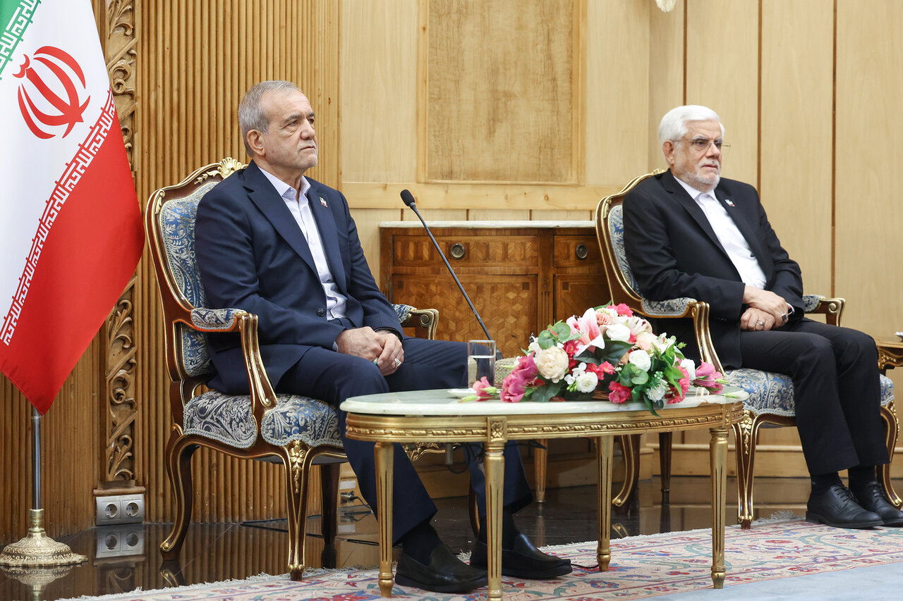 پزشکیان: در سفر به پاکستان به دنبال تقویت روابط تجاری و
اقتصادی هستیم