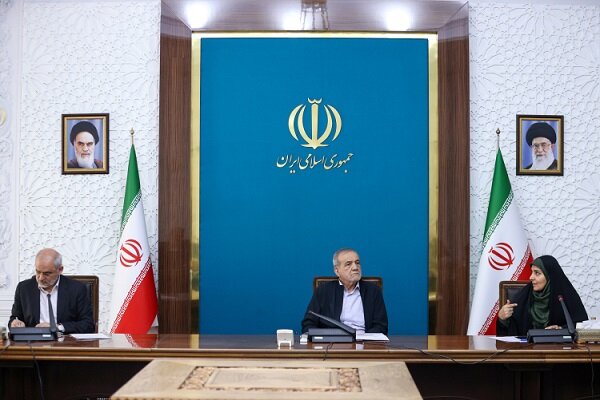 پزشکیان: نباید مشکلات تهران را به قزوین و سمنان منتقل
کرد