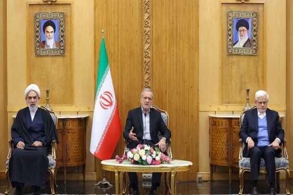 پزشکیان: نشست دی ۸ در قاهره فرصتی برای نزدیکی بیشتر کشورهای
اسلامی به یکدیگر است