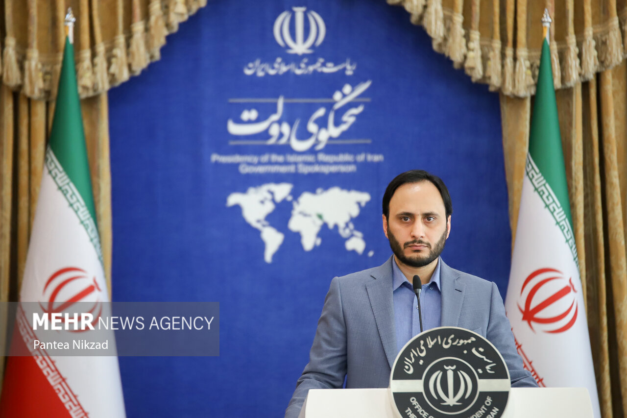 چهارشنبه و پنجشنبه سراسر کشور به علت گرمای هوا تعطیل
شد