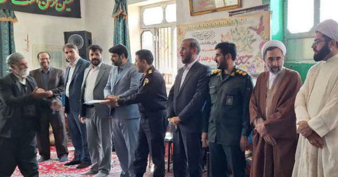 با حضور جمعی از مسئولین انجام گرفت؛  برگزاری همایش هفته وحدت در سنقروکلیایی