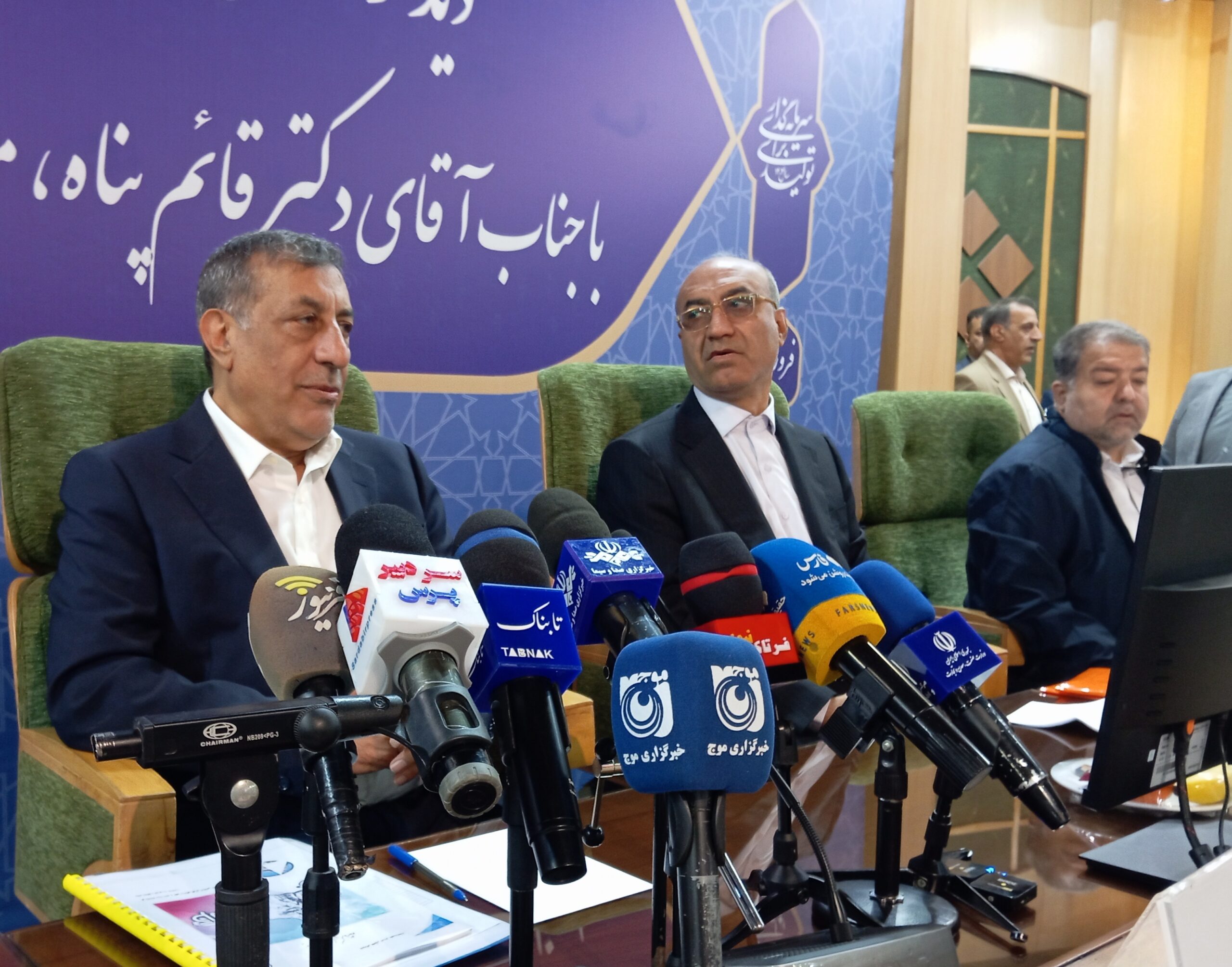 سه چالش اصلی کشور یعنی «فقر، بیکاری و گرانی» را دشمنان مردم خواند