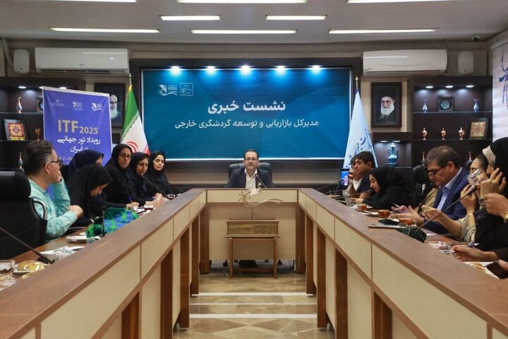 سفر ۱۰۰ تورگردان خارجی به تهران