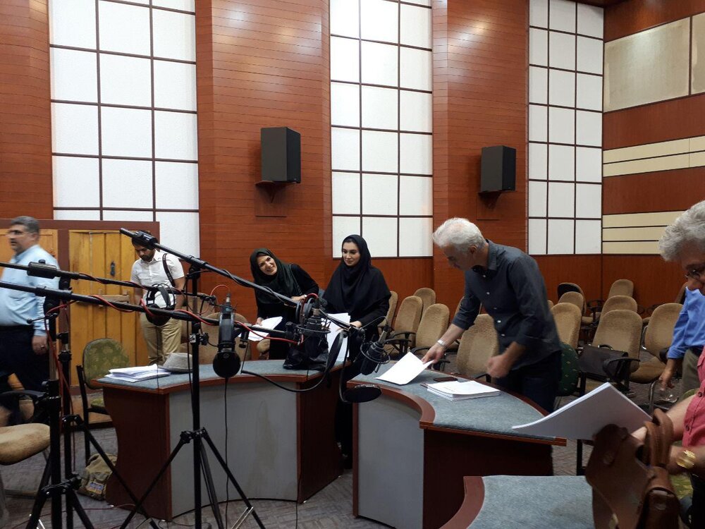 پخش نمایش رادیویی برای کودکان
