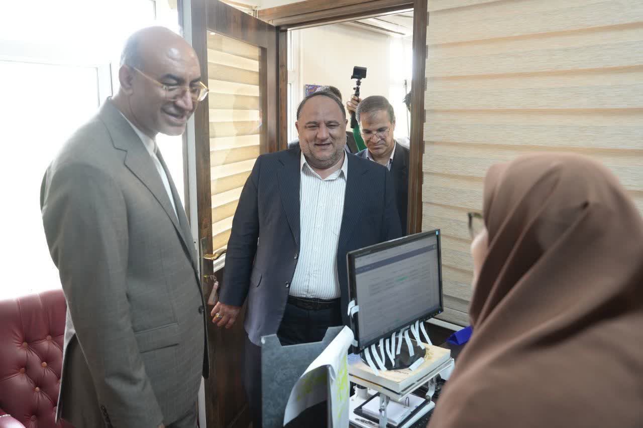 بازدید سرزده استاندار کرمانشاه از اداره کل فرهنگ و ارشاد اسلامی
