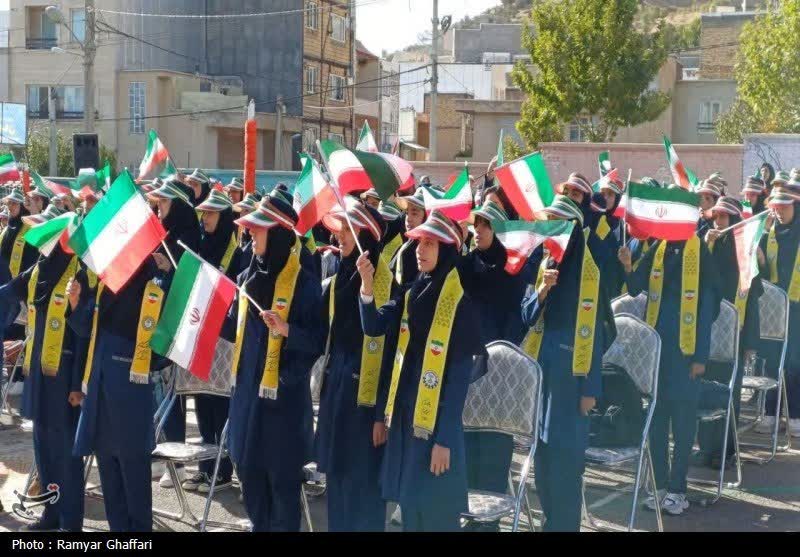 جشن «جوانه‌ها» در کرمانشاه/ ورود ۳۰ هزار دانش‌آموز پایه هفتم به مدارس
