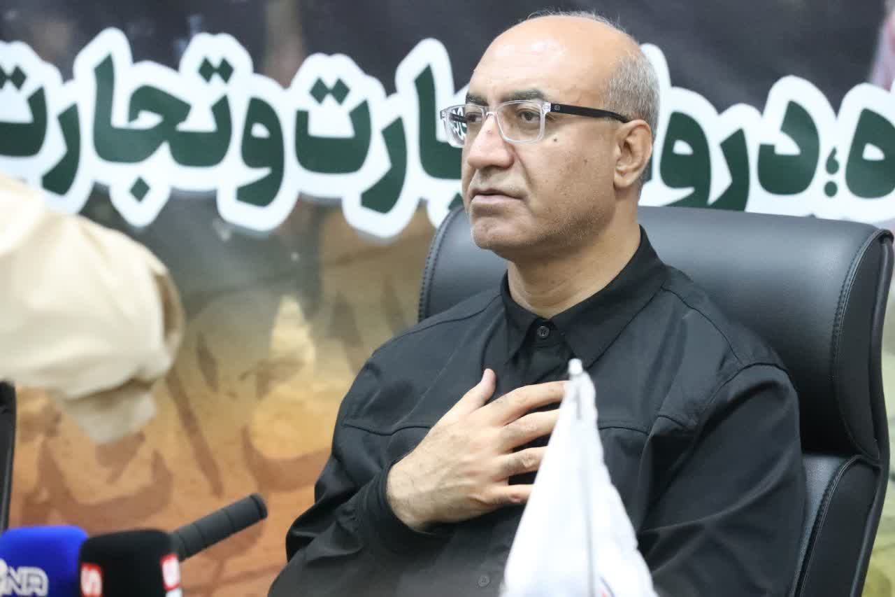 نشست شبانه ستاد اربعین استان کرمانشاه در مرز خسروی؛ هماهنگی و برنامه‌ریزی برای تسهیل رفت و برگشت زائران اربعین