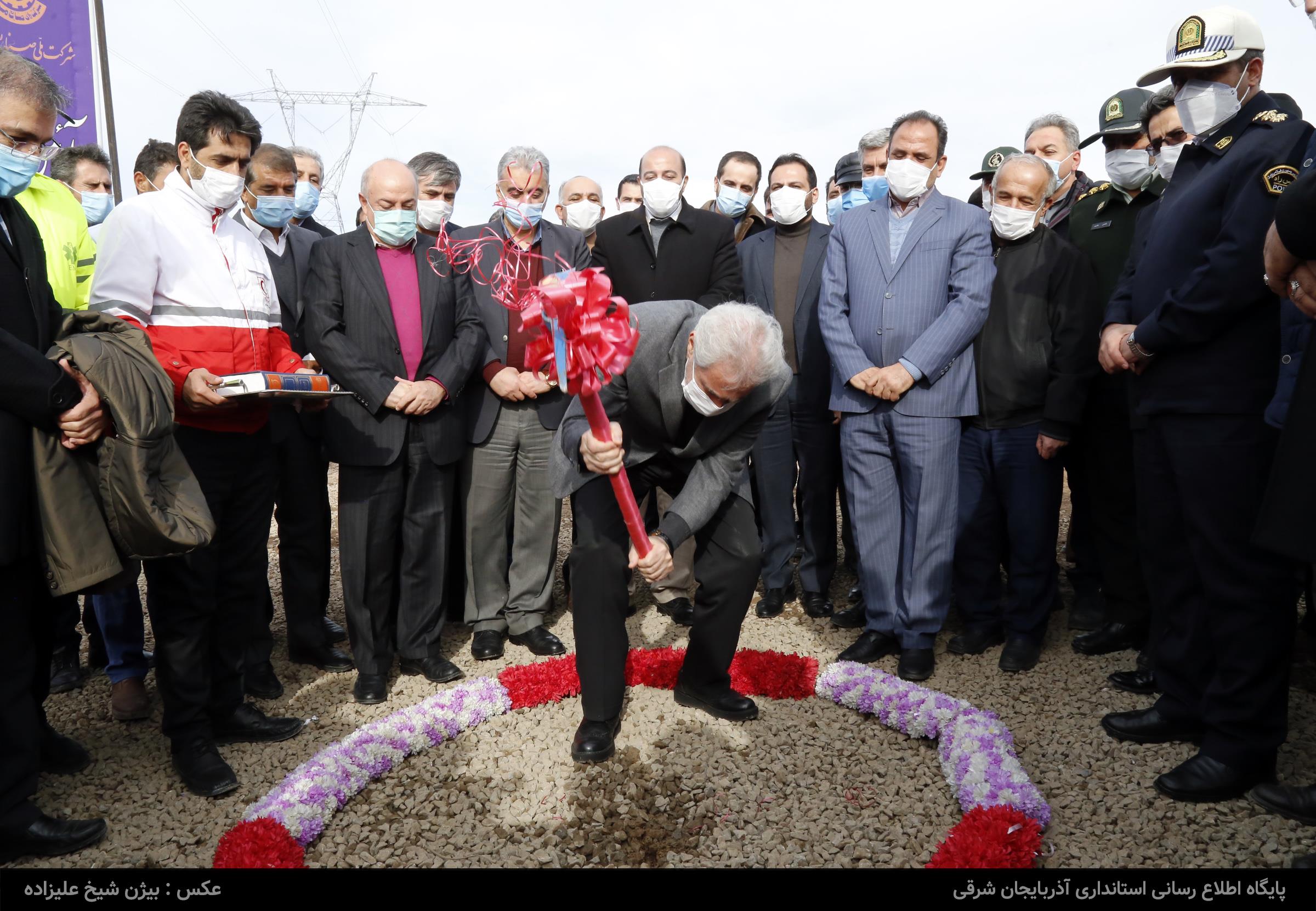 با حضور استاندار آذربایجان شرقی انجام شد؛ آغاز عملیات اجرایی نخستین مجتمع امدادی چندمنظوره کشور در محور خواجه-ورزقان