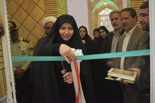 کتابخانه تخصصی ایثار و شهادت در بهاباد افتتاح شد