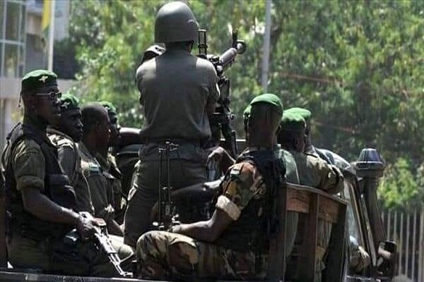 کشته شدن ۱۱ نظامی بورکینافاسو در حمله افراد مسلح